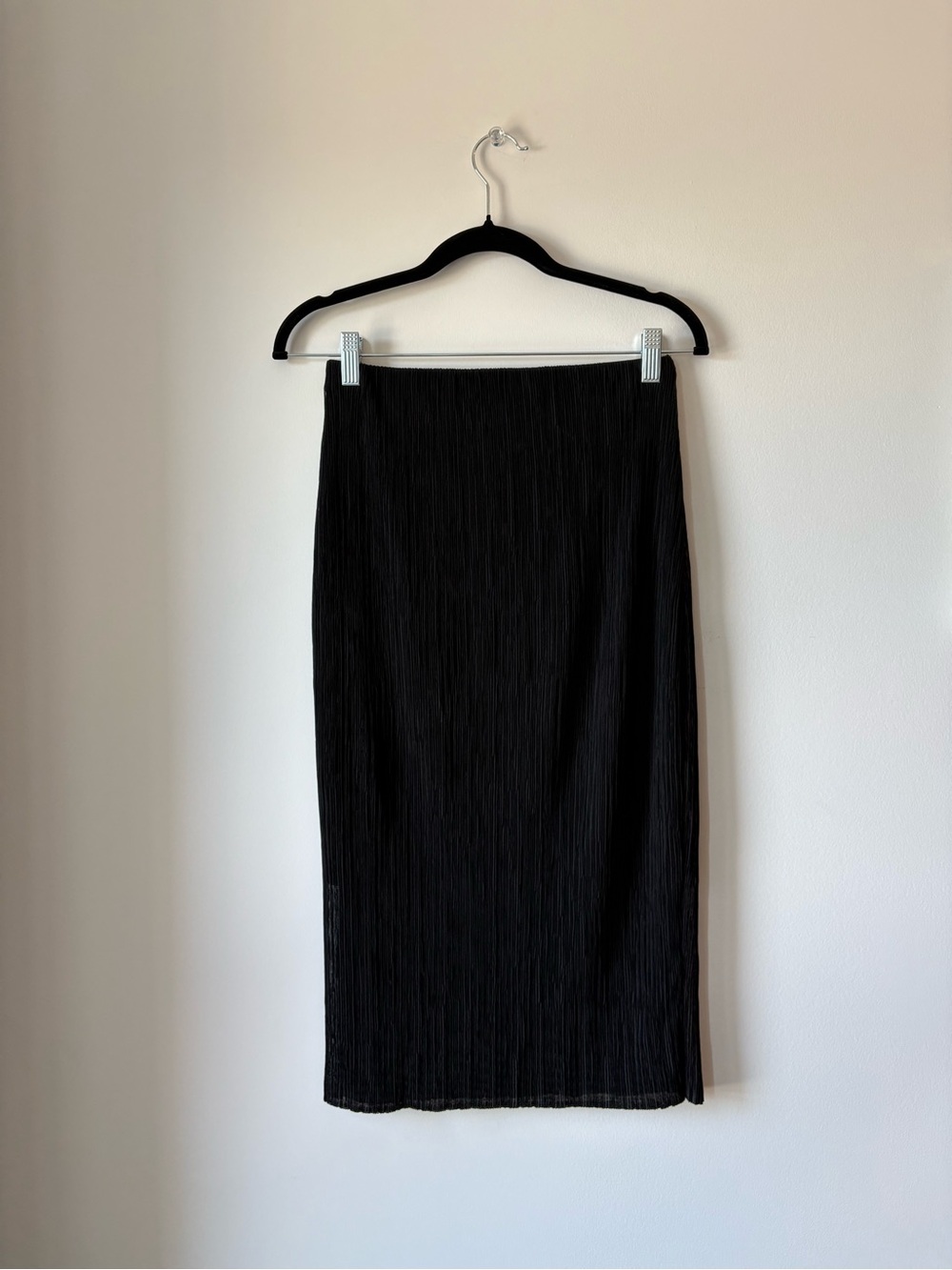 Classic Black Midi Skirt - Sleek Women's Pencil Skirt